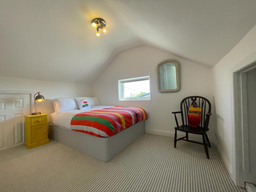 Baywatch Mawgan Porth Spacious Home Sleeps 9, Games Room, Parking & Garden Buitenkant foto